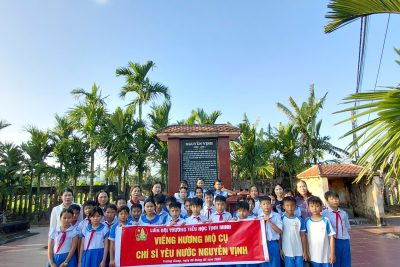 LIÊN ĐỘI TRƯỜNG TIỂU HỌC TỊNH MINH TỔ CHỨC VIẾNG HƯƠNG MỘ CỤ CHÍ SĨ YÊU NƯỚC NGUYỄN VỊNH